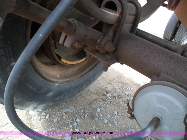 image for item AB9086 1980 Target 20' pup grain trailer