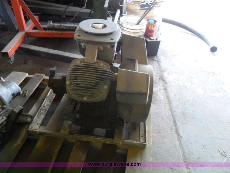 Atlas Copco hydraulic driven air compressor in Alden, KS Item AB9106