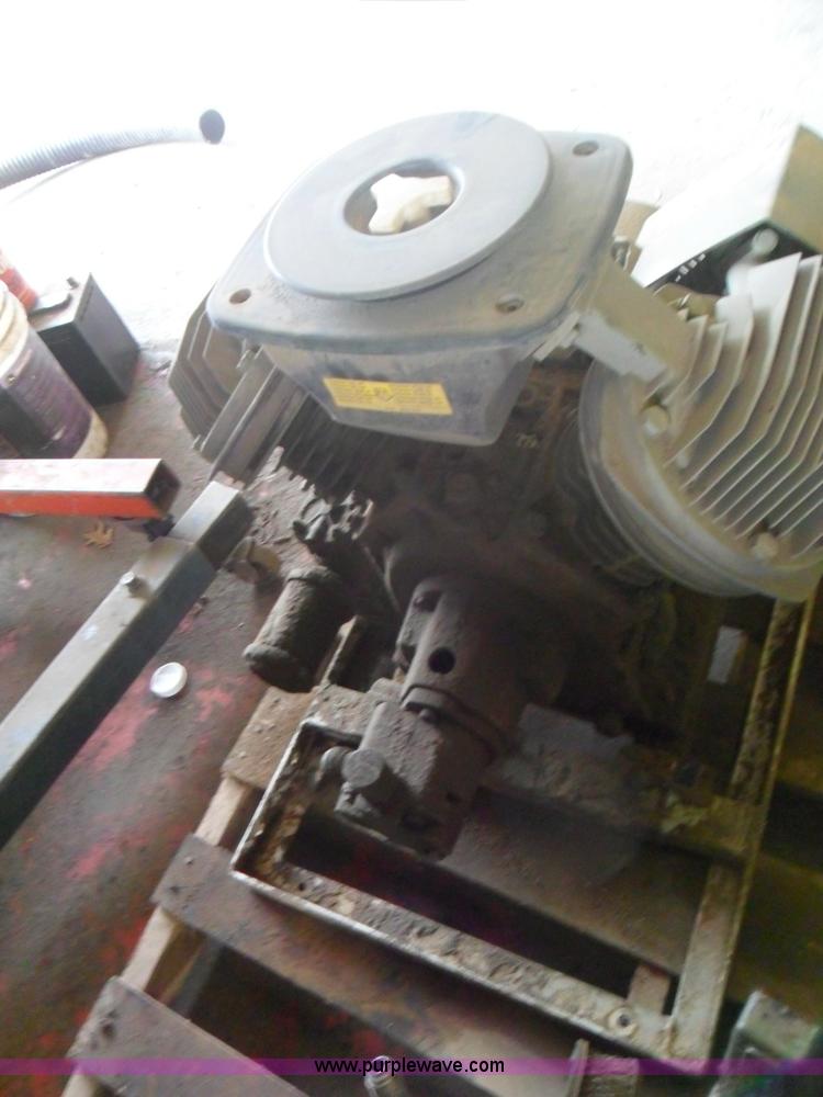 Atlas Copco hydraulic driven air compressor in Alden, KS Item AB9106