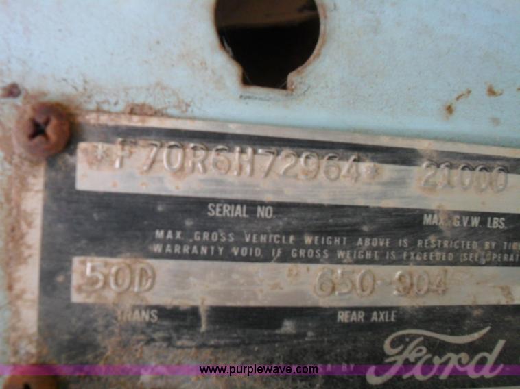 image for item AB9240 1981 International 9670 COF semi truck