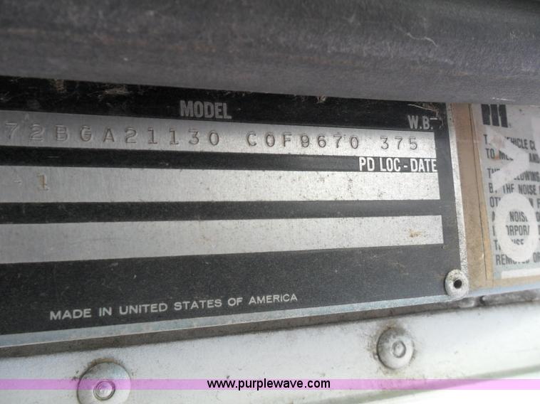 image for item AB9240 1981 International 9670 COF semi truck