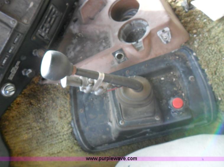 image for item AB9240 1981 International 9670 COF semi truck