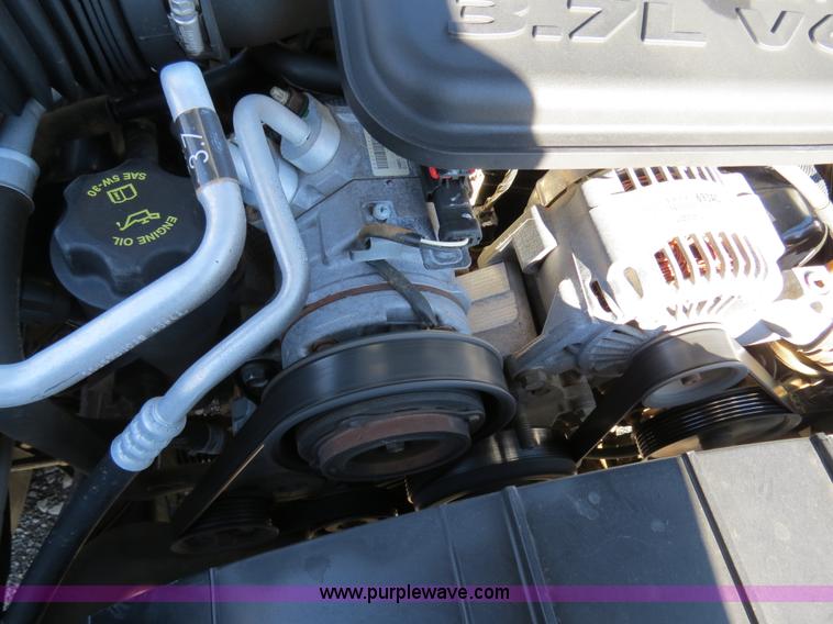 image for item B4557 2004 Dodge Dakota SLT pickup truck