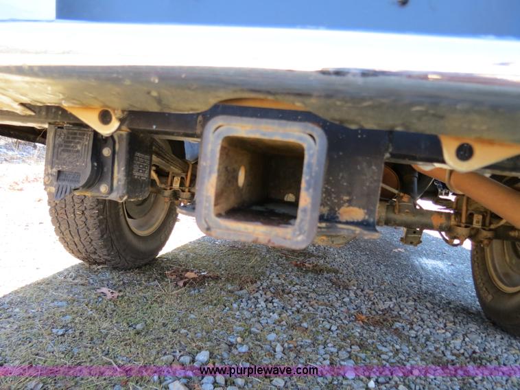 image for item B4557 2004 Dodge Dakota SLT pickup truck