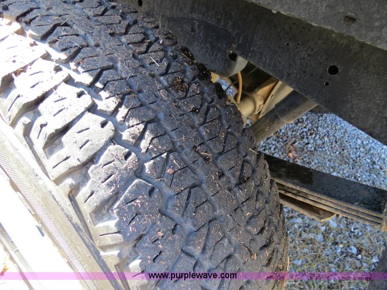 image for item B4557 2004 Dodge Dakota SLT pickup truck