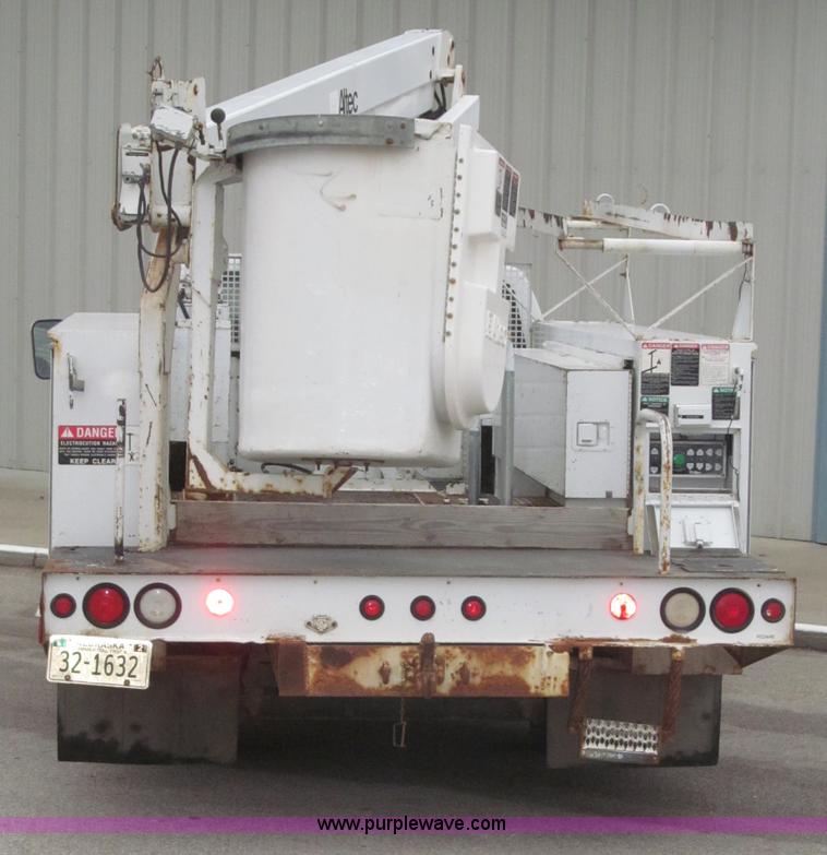 image for item B5319 1997 Ford F350 XL 35' boom truck