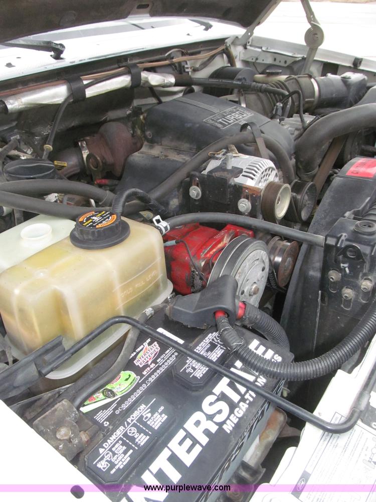 image for item B5319 1997 Ford F350 XL 35' boom truck