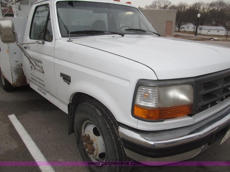 image for item B5319 1997 Ford F350 XL 35' boom truck