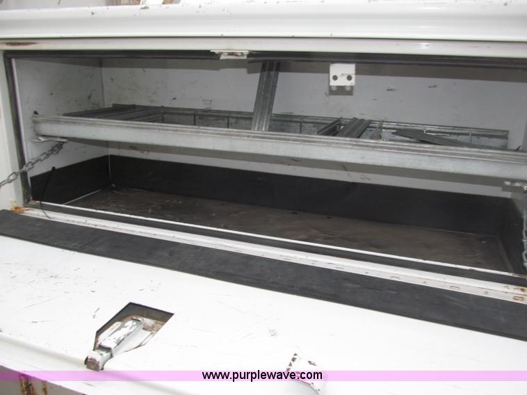 image for item B5319 1997 Ford F350 XL 35' boom truck