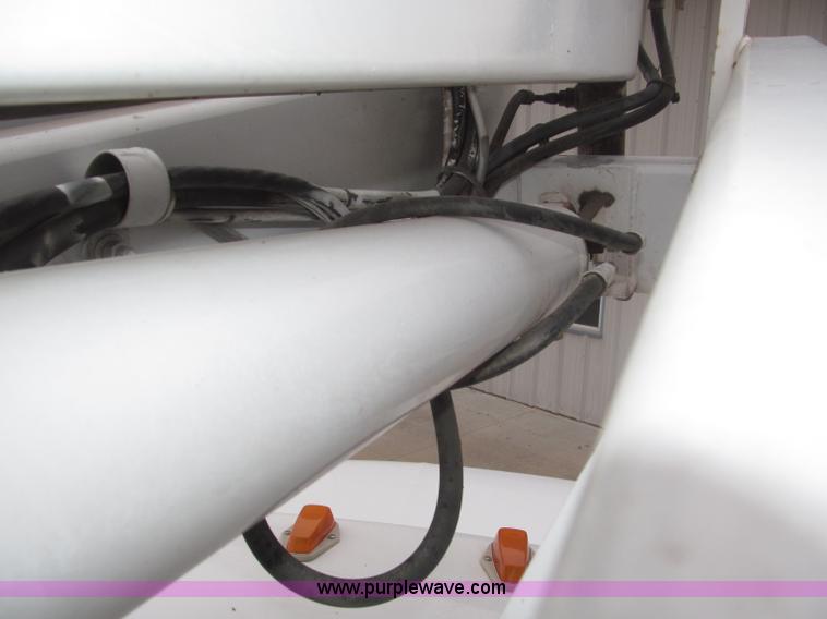 image for item B5319 1997 Ford F350 XL 35' boom truck