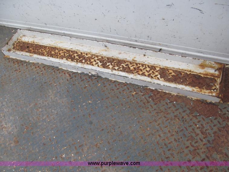 image for item B5319 1997 Ford F350 XL 35' boom truck