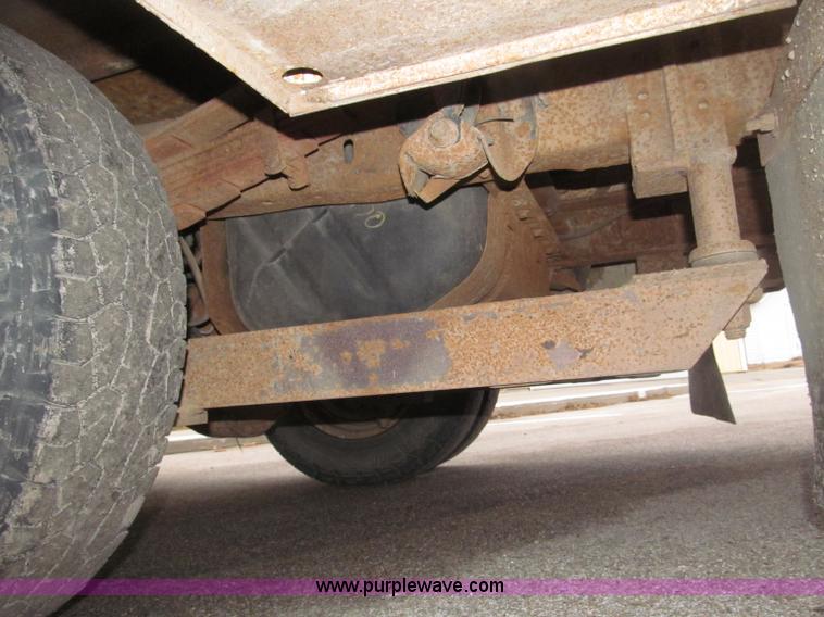 image for item B5319 1997 Ford F350 XL 35' boom truck