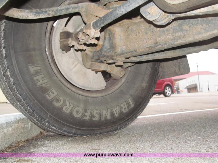 image for item B5319 1997 Ford F350 XL 35' boom truck