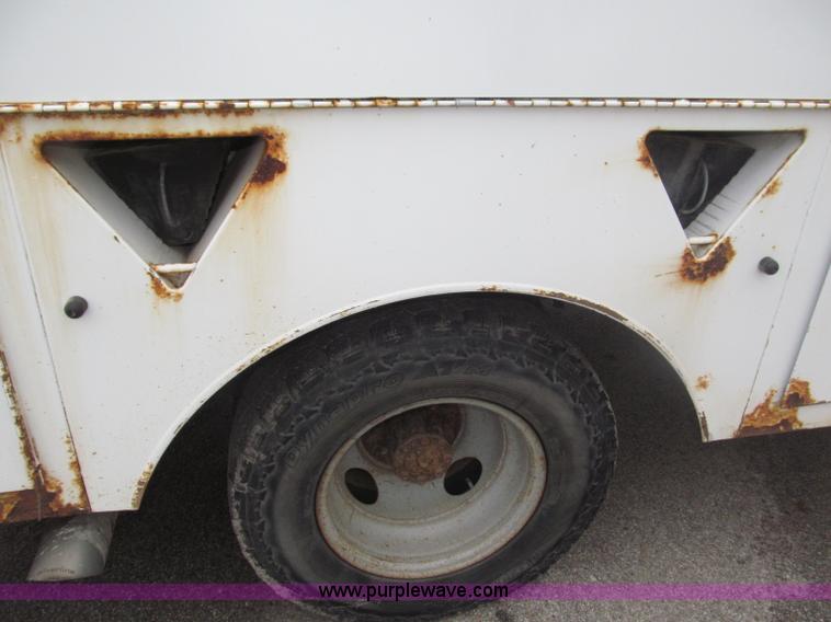 image for item B5319 1997 Ford F350 XL 35' boom truck