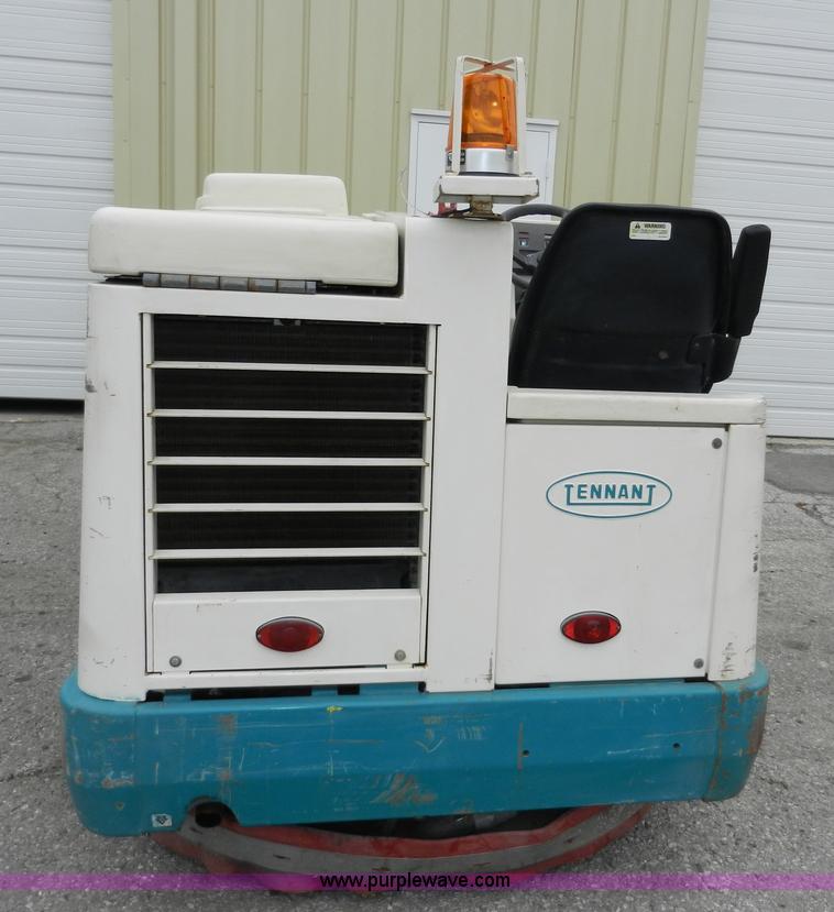 image for item D4593 Tennant 8400 industrial floor sweeper/scrubber
