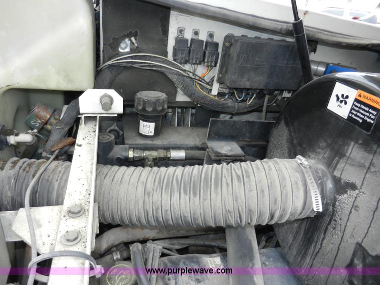 image for item D4593 Tennant 8400 industrial floor sweeper/scrubber