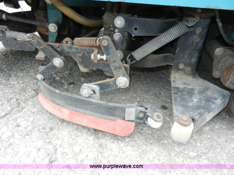 image for item D4593 Tennant 8400 industrial floor sweeper/scrubber