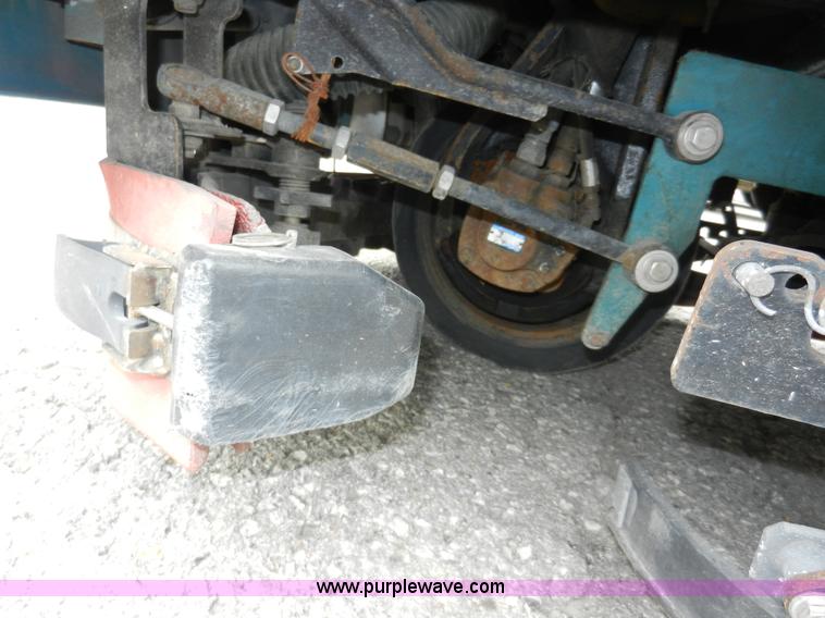 image for item D4593 Tennant 8400 industrial floor sweeper/scrubber