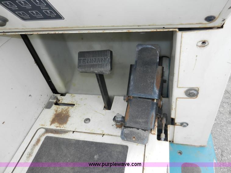 image for item D4593 Tennant 8400 industrial floor sweeper/scrubber