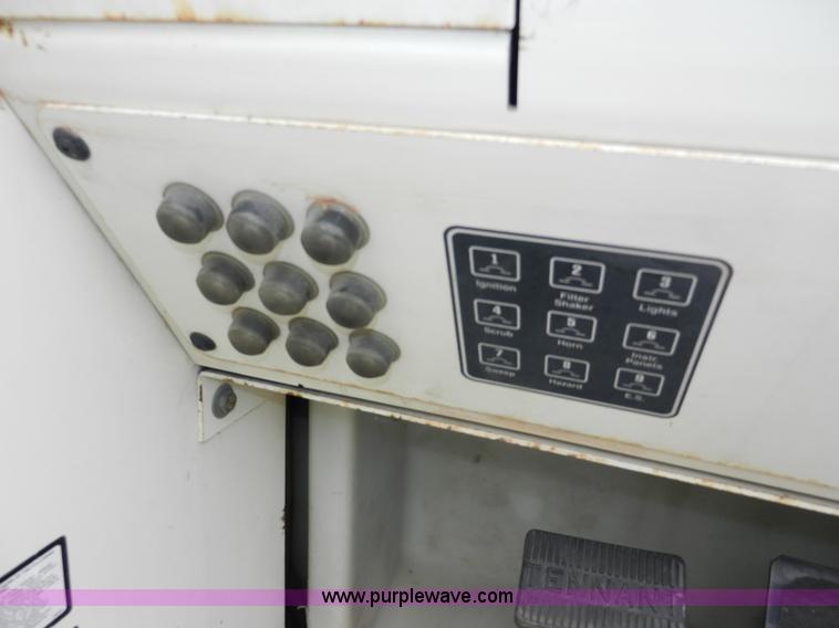 image for item D4593 Tennant 8400 industrial floor sweeper/scrubber