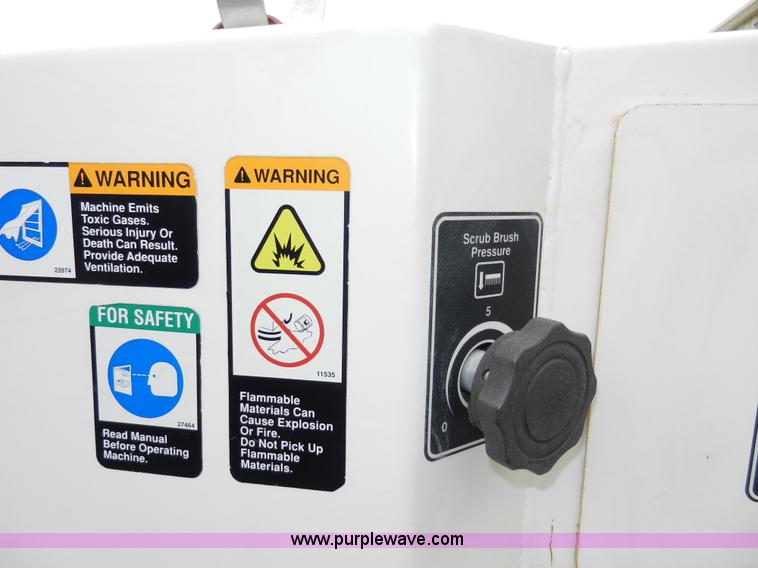 image for item D4593 Tennant 8400 industrial floor sweeper/scrubber