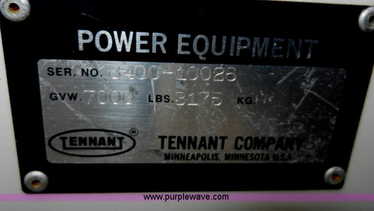 image for item D4593 Tennant 8400 industrial floor sweeper/scrubber