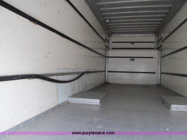 image for item D7065 1993 GMC TopKick SLE box truck