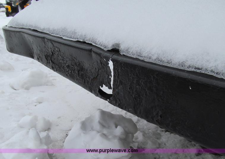 image for item D7065 1993 GMC TopKick SLE box truck