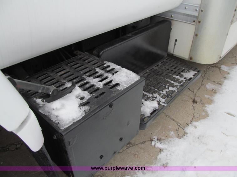 image for item D7065 1993 GMC TopKick SLE box truck