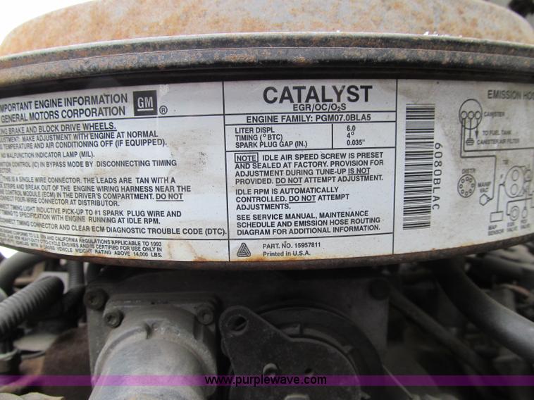 image for item D7065 1993 GMC TopKick SLE box truck