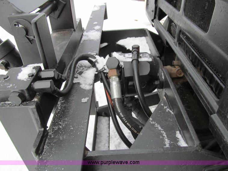 image for item D7066 1989 International 1754 plow truck