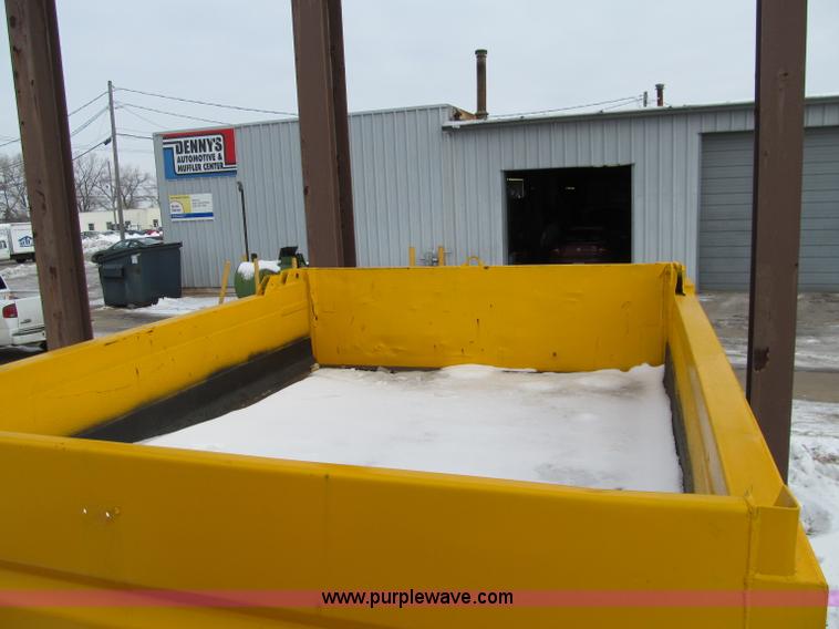 image for item D7066 1989 International 1754 plow truck