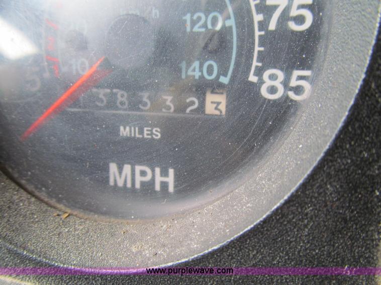 image for item D7066 1989 International 1754 plow truck