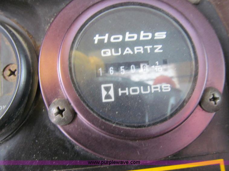 image for item D7066 1989 International 1754 plow truck