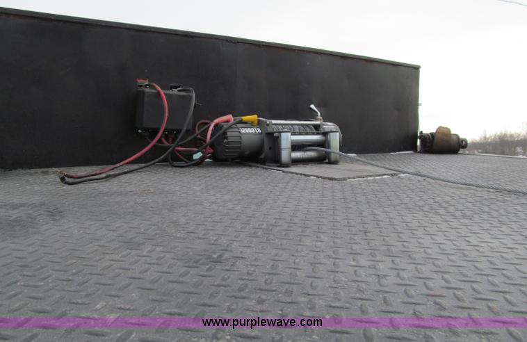 image for item D7068 1995 Ford F800 flatbed truck