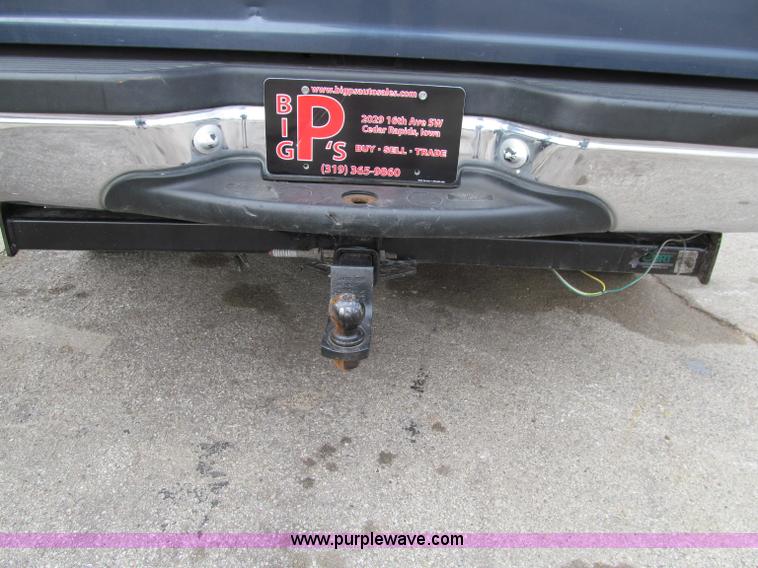 image for item D7124 1999 Ford Expedition XLT SUV