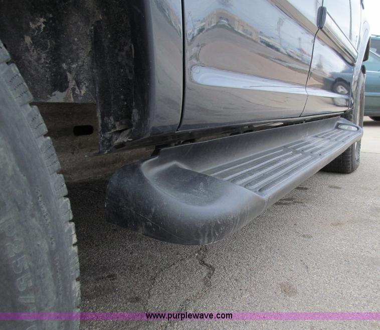 image for item D7124 1999 Ford Expedition XLT SUV