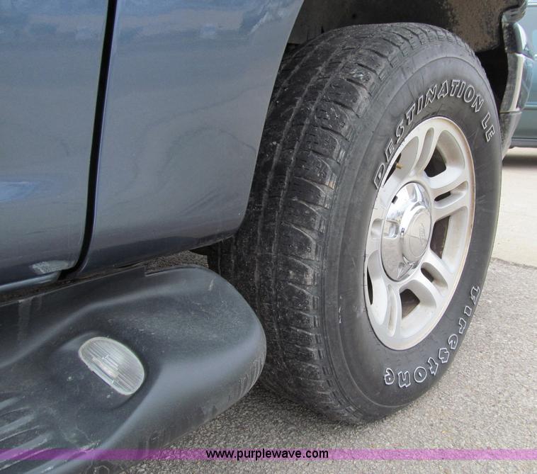 image for item D7124 1999 Ford Expedition XLT SUV