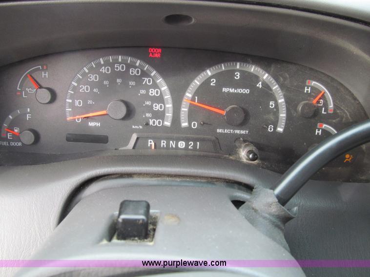 image for item D7124 1999 Ford Expedition XLT SUV