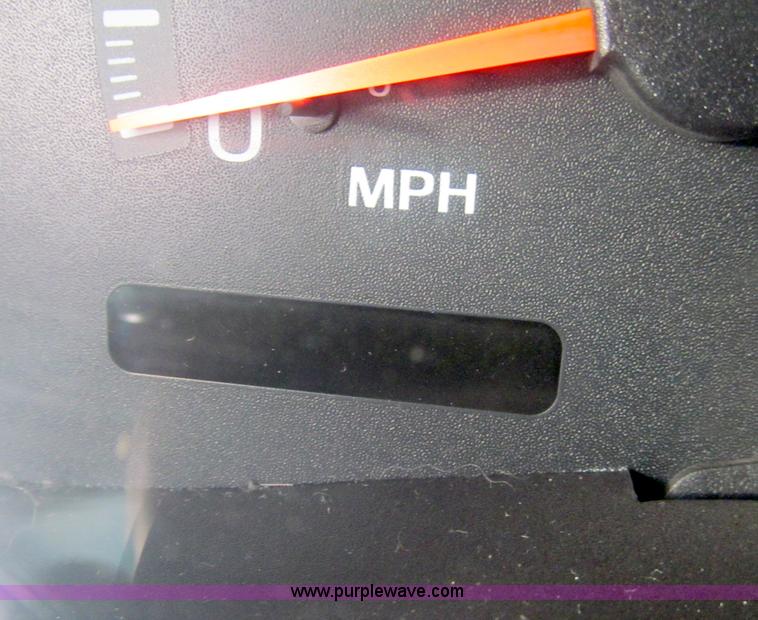 image for item D7124 1999 Ford Expedition XLT SUV