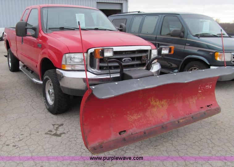 image for item D7125 2003 Ford F250 XLT Super Duty SuperCab pickup truck