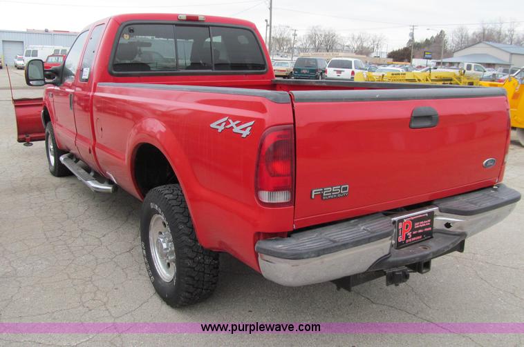 image for item D7125 2003 Ford F250 XLT Super Duty SuperCab pickup truck