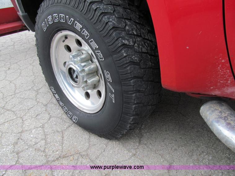 image for item D7125 2003 Ford F250 XLT Super Duty SuperCab pickup truck