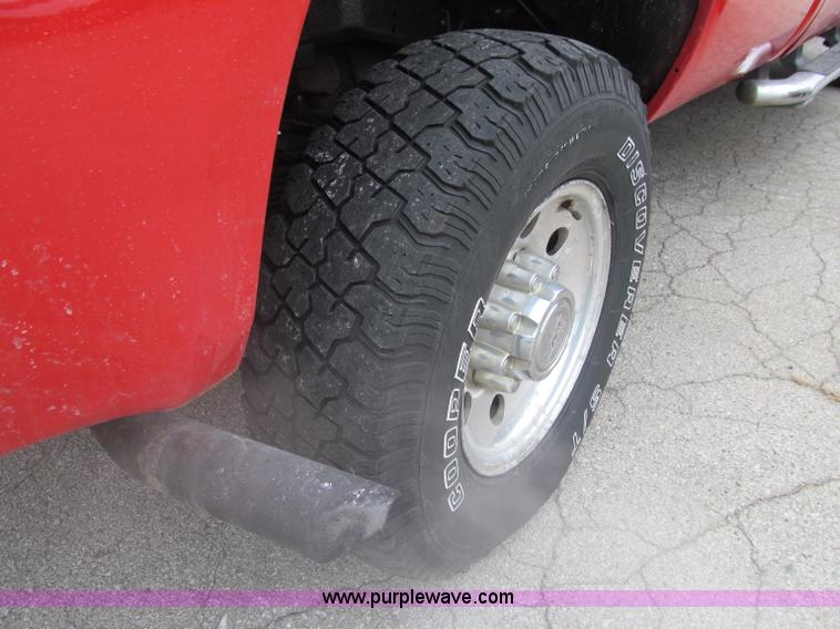 image for item D7125 2003 Ford F250 XLT Super Duty SuperCab pickup truck