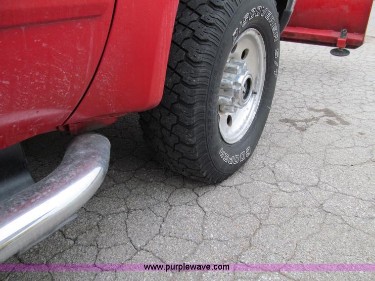 image for item D7125 2003 Ford F250 XLT Super Duty SuperCab pickup truck