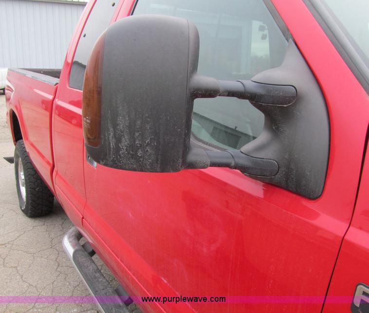 image for item D7125 2003 Ford F250 XLT Super Duty SuperCab pickup truck