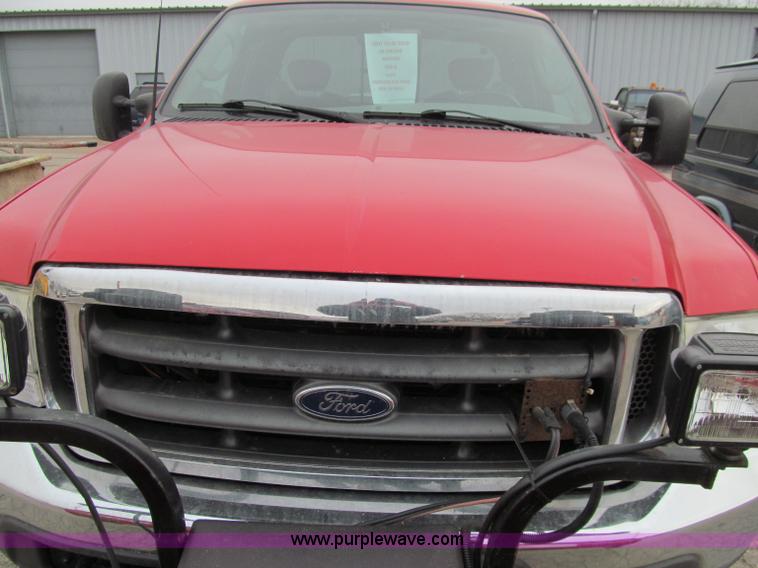 image for item D7125 2003 Ford F250 XLT Super Duty SuperCab pickup truck