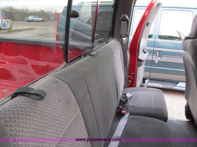 image for item D7125 2003 Ford F250 XLT Super Duty SuperCab pickup truck