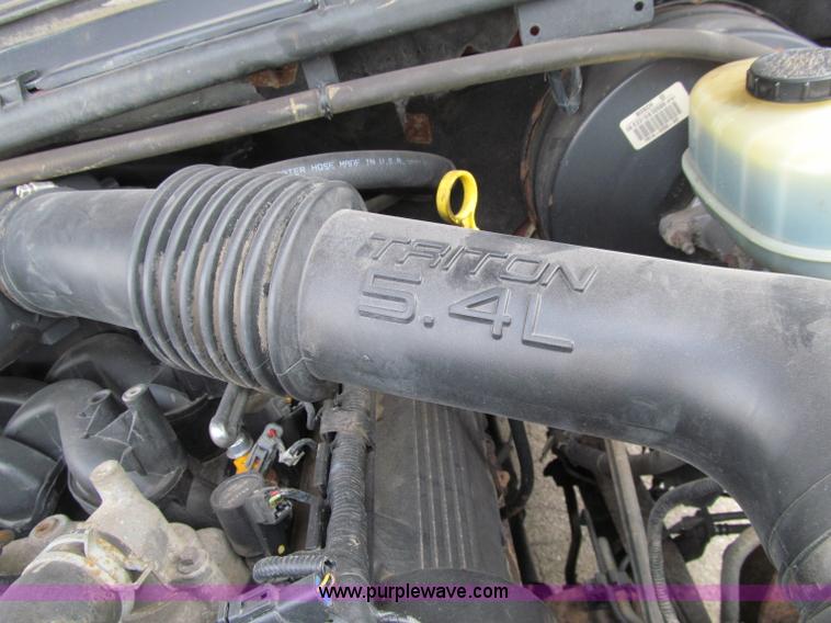 image for item D7125 2003 Ford F250 XLT Super Duty SuperCab pickup truck