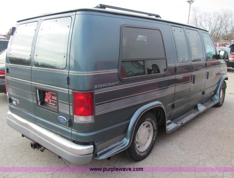 image for item D7126 1997 Ford Econoline E150 van